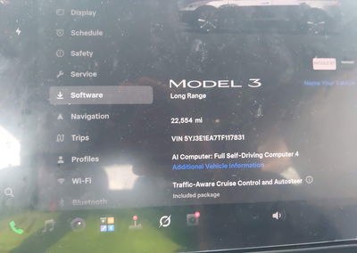 2026 Tesla Model 3, daño Trasero derecho, Iaai lote 46052964, foto 13 de 14