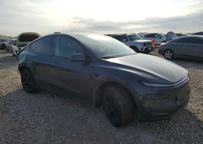 2026 Tesla Model Y, daño Trasero, Copart lote 70513096, foto 4 de 15