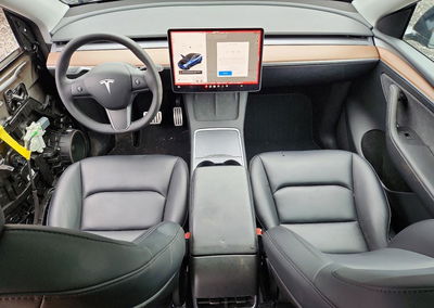 2025 Tesla Model Y, daño Trasero, Copart lote 70657506, foto 8 de 14