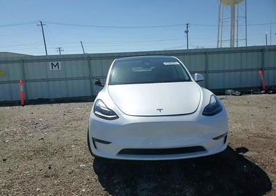 2024 Tesla Model Y, uszkodzenie: Bok, Copart lot 47969356, zdjęcie 14 z 15
