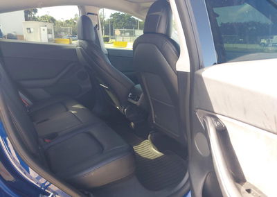 2021 Tesla Model Y Long Range Dual Motor All-wheel Drive, daño Trasero, Iaai lote 46409343, foto 8 de 19