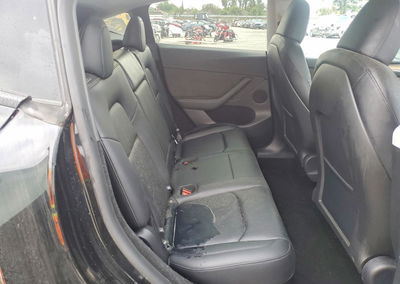 2025 Tesla Model Y, daño Frontal, Copart lote 98965205, foto 10 de 14