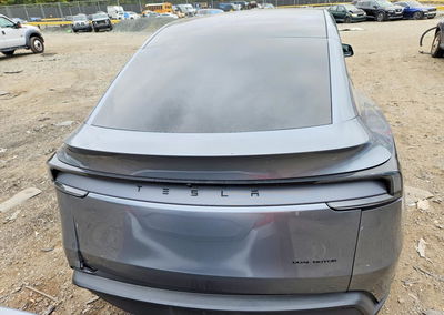 2026 Tesla Model Y, daño Trasero, Copart lote 69526266, foto 6 de 12