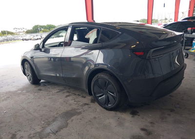 2026 Tesla Model Y, Right Side damage, Iaai lot 46167625, photo 3 of 15