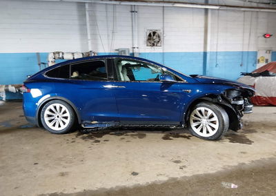 2020 Tesla Model X Long Range Dual Motor All-wheel Drive/long Range Plus Dual Motor All-wheel Drive, uszkodzenie: Przód,