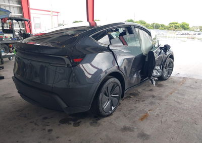 2026 Tesla Model Y, Right Side damage, Iaai lot 46167625, photo 4 of 15