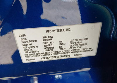2026 Tesla Model Y Premium Rear-wheel Drive/rear-wheel Drive, daño Frontal izquierdo, Iaai lote 45640795, foto 9 de 16