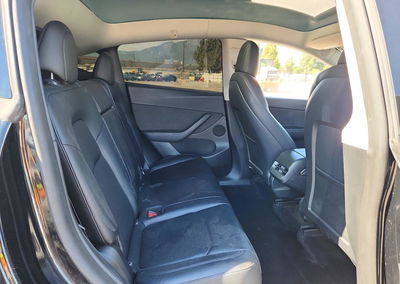 2022 Tesla Model Y, daño Lateral, Copart lote 71508376, foto 10 de 15