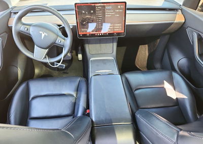 2022 Tesla Model Y, daño Lateral, Copart lote 71508376, foto 8 de 15
