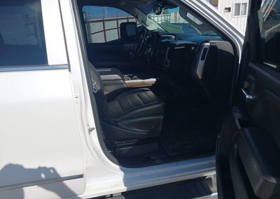 2019 Gmc Sierra 2500hd Denali, uszkodzenie: Tył, Iaai lot 46366501, zdjęcie 5 z 17