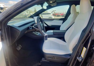2026 Tesla Model Y, daño Frontal, Copart lote 70713996, foto 7 de 16