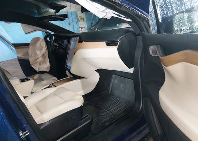 2020 Tesla Model X Long Range Dual Motor All-wheel Drive/long Range Plus Dual Motor All-wheel Drive, uszkodzenie: Przód,