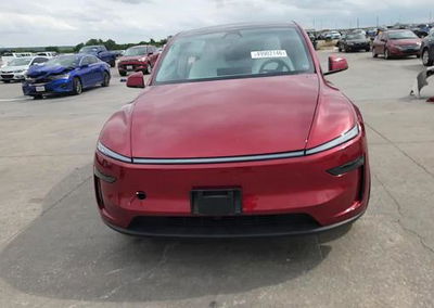 2026 Tesla Model Y, daño Lateral, Copart lote 49902146, foto 13 de 14