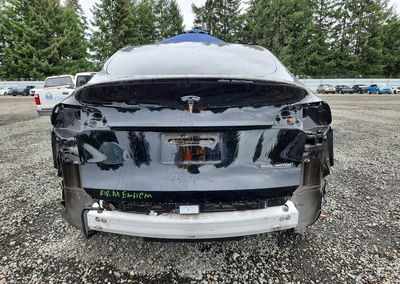 2025 Tesla Model Y, daño Trasero, Copart lote 70657506, foto 6 de 14