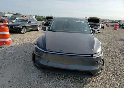 2026 Tesla Model Y, daño Trasero, Copart lote 70513096, foto 14 de 15