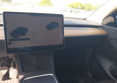 2021 Tesla Model Y Long Range Dual Motor All-wheel Drive, daño Trasero, Iaai lote 46409343, foto 18 de 19