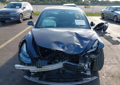2022 Tesla Model 3 Rear-wheel Drive, daño Frontal, Iaai lote 46303264, foto 11 de 15