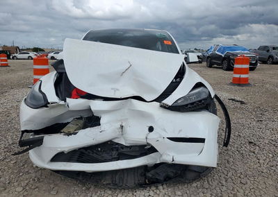 2023 Tesla Model Y, daño Frontal, Copart lote 71723866, foto 5 de 13