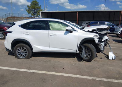 2020 Lexus Nx 300, daño Frontal, Iaai lote 46237537, foto 14 de 22