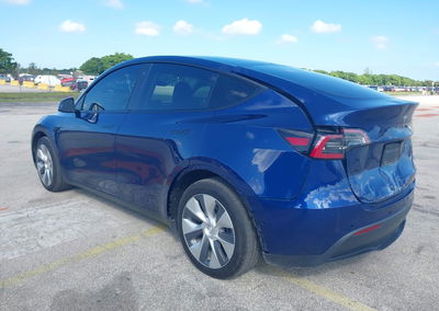 2021 Tesla Model Y Long Range Dual Motor All-wheel Drive, daño Trasero, Iaai lote 46409343, foto 3 de 19