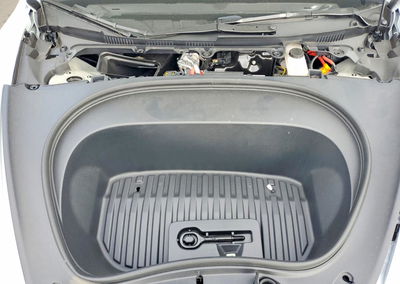 2026 Tesla Model 3, daño Frontal, Copart lote 68718656, foto 11 de 14