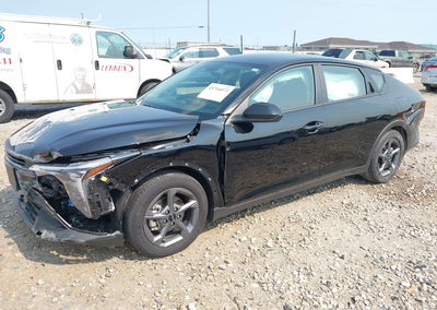 2025 Kia K4 Lxs, daño Frontal, Iaai lote 45716073, foto 2 de 17