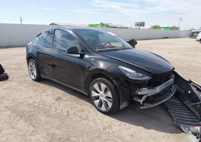 2023 Tesla Model Y Awd/long Range Dual Motor All-wheel Drive, uszkodzenie: Przód, Iaai lot 46214110