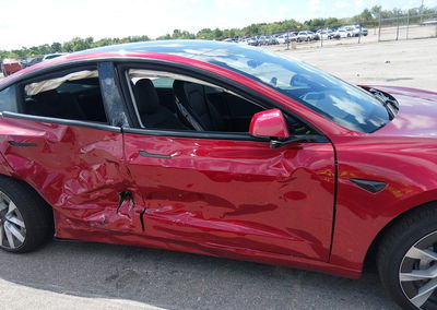 2026 Tesla Model 3 Premium Rear-wheel Drive/rear-wheel Drive, daño Lateral derecho, Iaai lote 45862307, foto 12 de 15