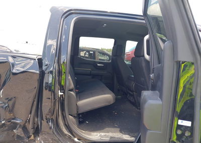 2026 Chevrolet Silverado 1500 4wd  Short Bed Custom, daño Trasero derecho, Iaai lote 45726094, foto 8 de 16