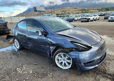 2023 Tesla Model Y, daño Trasero, Copart lote 72915936, foto 4 de 14