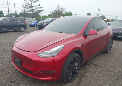 2024 Tesla Model Y Long Range Dual Motor All-wheel Drive, daño Inundación, Iaai lote 45824602, foto 6 de 16