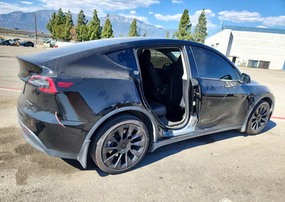 2022 Tesla Model Y, daño Lateral, Copart lote 71508376, foto 3 de 15