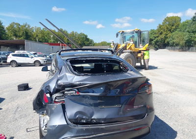 2022 Tesla Model Y Performance Dual Motor All-wheel Drive, Rear damage, Iaai lot 46055069, photo 16 of 16