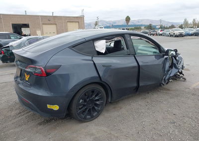 2022 Tesla Model Y Long Range Dual Motor All-wheel Drive, пошкодження: Правий перед, Iaai лот 46116599, фото 4 з 15
