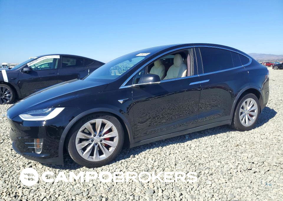 2020 Tesla Model X, daño Frontal, Copart lote 73090306