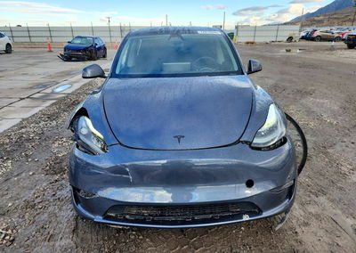 2023 Tesla Model Y, daño Trasero, Copart lote 72915936, foto 5 de 14