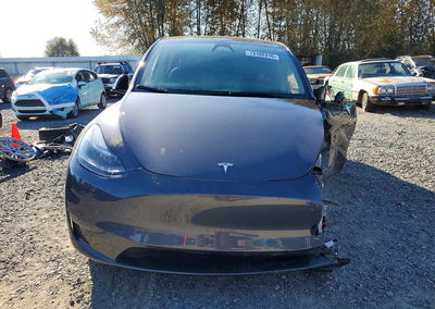 2023 Tesla Model Y, daño Frontal, Copart lote 73102316, foto 5 de 14
