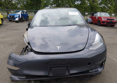 2023 Tesla Model 3 Rear-wheel Drive, daño Lateral derecho, Iaai lote 45441891, foto 10 de 14