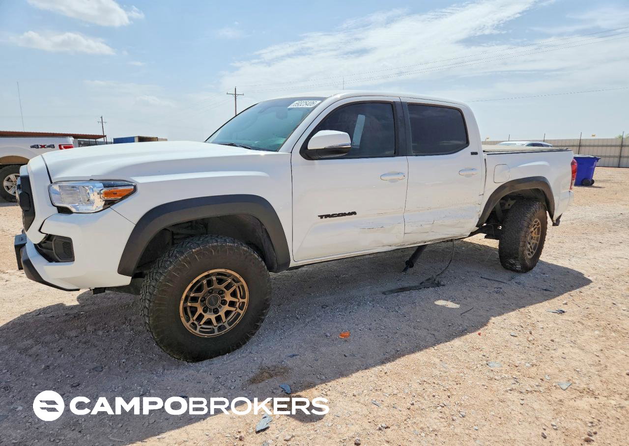 2022 Toyota Tacoma Sr5 V6, пошкодження: Бік, Copart лот 69325406