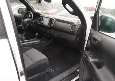 2023 Toyota Tacoma Trd Off Road, daño Frontal, Iaai lote 46440345, foto 5 de 21