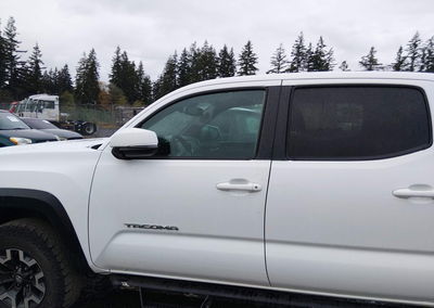 2023 Toyota Tacoma Trd Off Road, daño Frontal, Iaai lote 46440345, foto 14 de 21