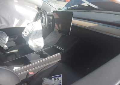 2022 Tesla Model Y Performance Dual Motor All-wheel Drive, Front End damage, Iaai lot 45932896, photo 5 of 17