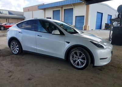 2023 Tesla Model Y, daño Frontal, Copart lote 74009986, foto 4 de 14