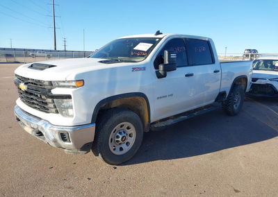 2024 Chevrolet Silverado 2500hd 4wd  Standard Bed Work Truck, uszkodzenie: Normal Wear & Tear, Iaai lot 46242590, zdjęcie 2