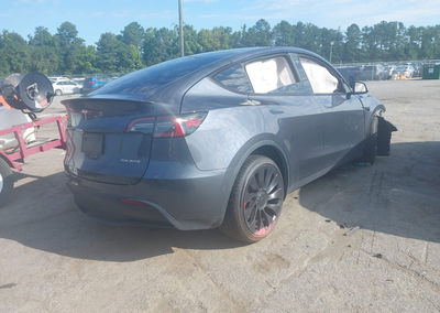 2022 Tesla Model Y Performance Dual Motor All-wheel Drive, Front End damage, Iaai lot 45932896, photo 4 of 17