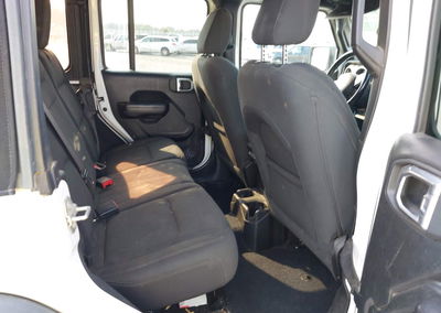 2020 Jeep Wrangler Unlimited Sport S 4x4, daño Trasero, Iaai lote 45716864, foto 8 de 17