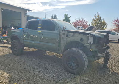 2022 Toyota Tacoma Trd Off-road, uszkodzenie: Przód, Copart lot 68599656, zdjęcie 4 z 13