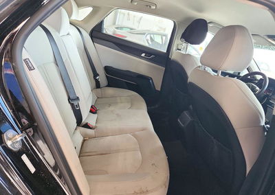 2021 Kia K5 Lxs, daño Inundación, Copart lote 72045346, foto 10 de 13