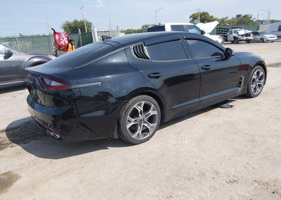 2020 Kia Stinger Gt-line, daño Fresh Water, Iaai lote 45871221, foto 4 de 11
