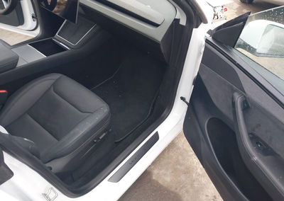 2026 Tesla Model Y Premium Rear-wheel Drive/standard Rear-wheel Drive, daño Frontal, Iaai lote 44396025, foto 5 de 14